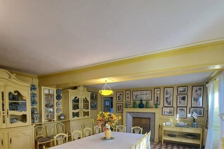 Paris Private Tour Giverny and Monet’s House with Champagne