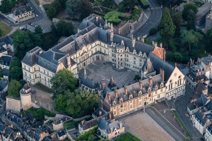 Best of Loire Valley 4 Châteaux Day Tour from Paris