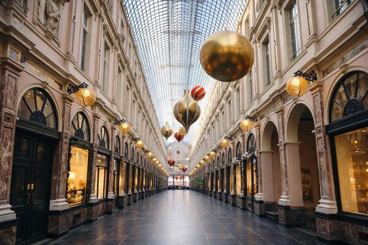 Brussels Kids Chocolate and Waffles Day Tour from Paris