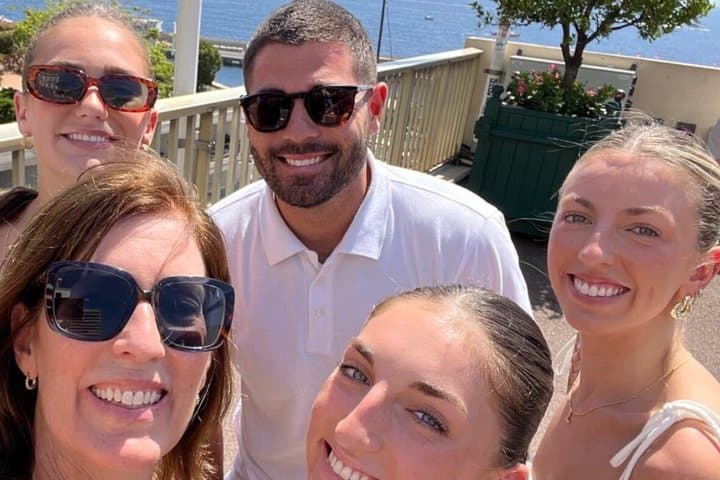 4-Hour Tour of Cannes and Antibes with a Local Guide in Spanish