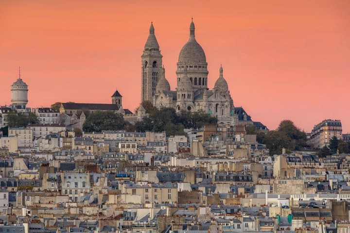 Montmartre in Depth Art History and Bohemian Life Tour