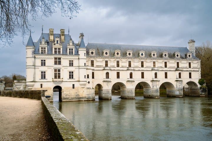 Private Loire Castles Tour with Hotel Pickup