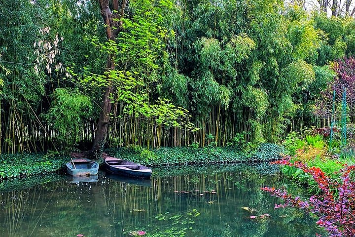 Monet’s Gardens & Vernon Old Mill - Max 6 Guests Pick Up included