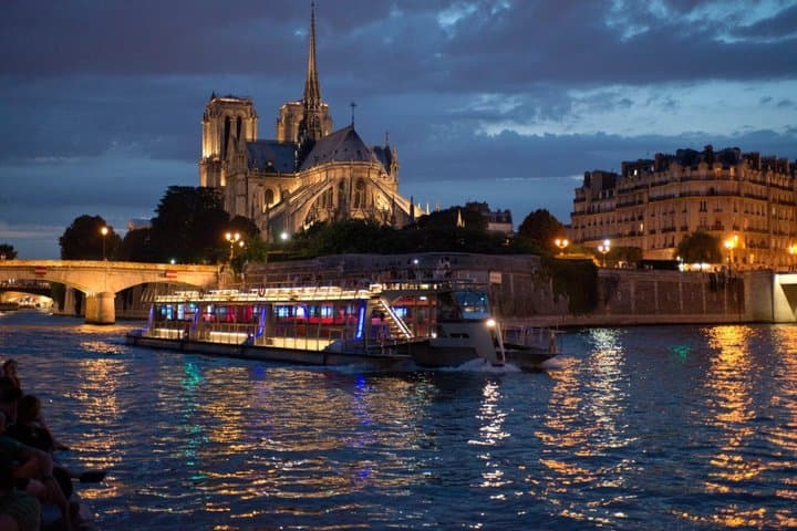 1-Hour Seine River Cruise Ticket from Eiffel Tower