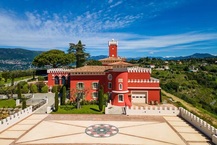 Perfume creation and Wine tasting on the French Riviera