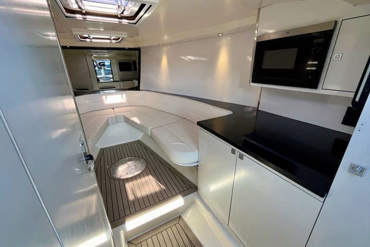 VanDutch 40 Yacht Cruise on the French Riviera