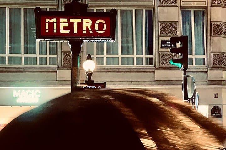 Authentic Paris Street Photography Workshop with Pro Photographer