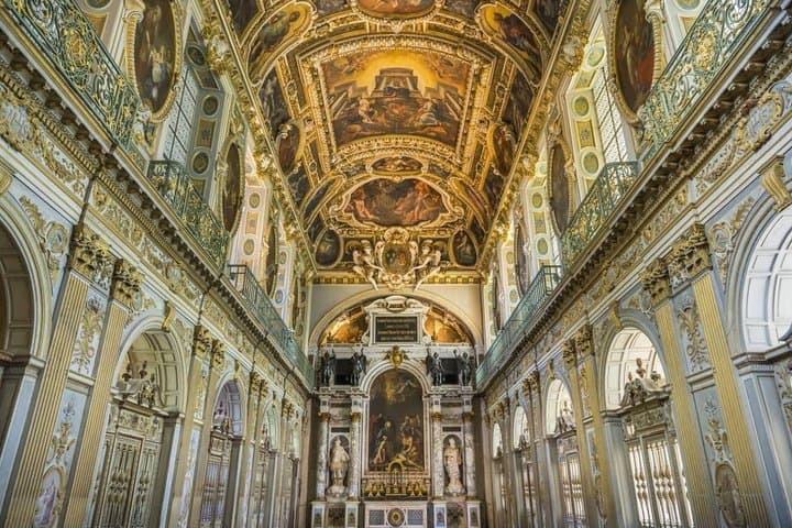 Private Day Trip to Fontainebleau and Barbizon from Paris