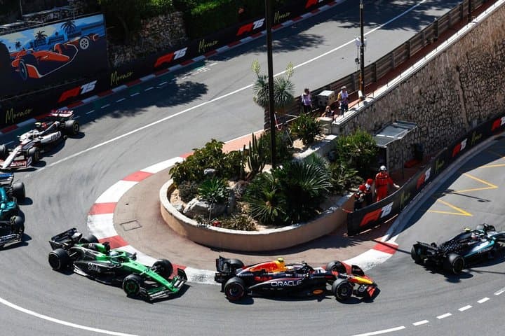 Perfume, Princes & Panoramas: Èze, Monaco & Fragonard from Nice