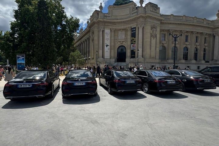 CDG Airport Private Transfer to Paris Hotel Mercedes Sedan