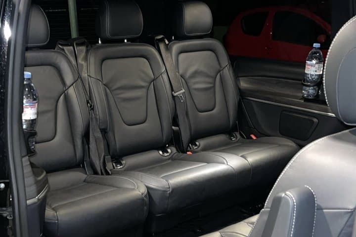Paris Private Airport Transfer CDG, Orly and Train Stations