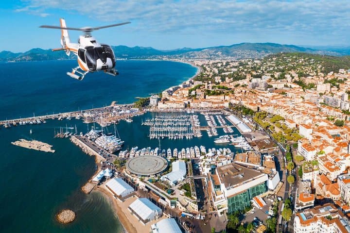 CANNES Shared 25min Panoramic Helicopter Tour