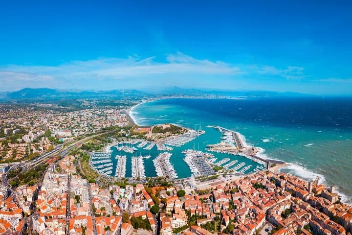 CANNES Shared 25min Panoramic Helicopter Tour