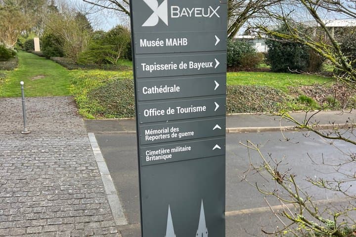 Private Transfer from Paris or CDG/Orly Airport to Bayeux