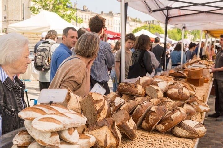 Private Bordeaux Food Tour: Sunday Market Visit & Gourmet Cruise