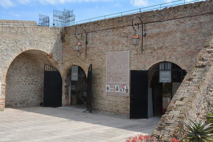 Hidden Art and History of Antibes 4 Museums Walking Experience