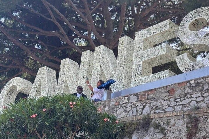 Private Walking Tour of Cannes with Explore Old Town and Market