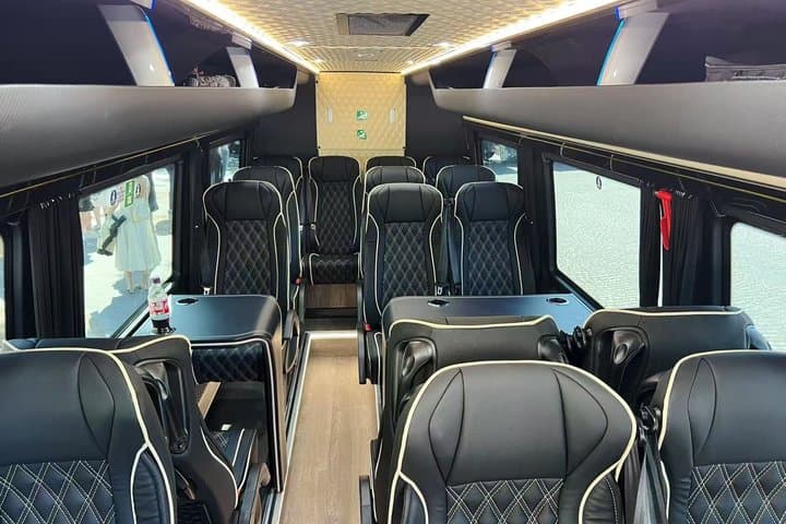 Luxury Mercedes Minibus Paris Airport Transfer