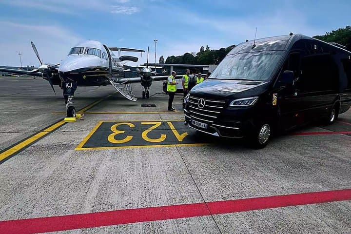 Luxury Mercedes Minibus Paris Airport Transfer