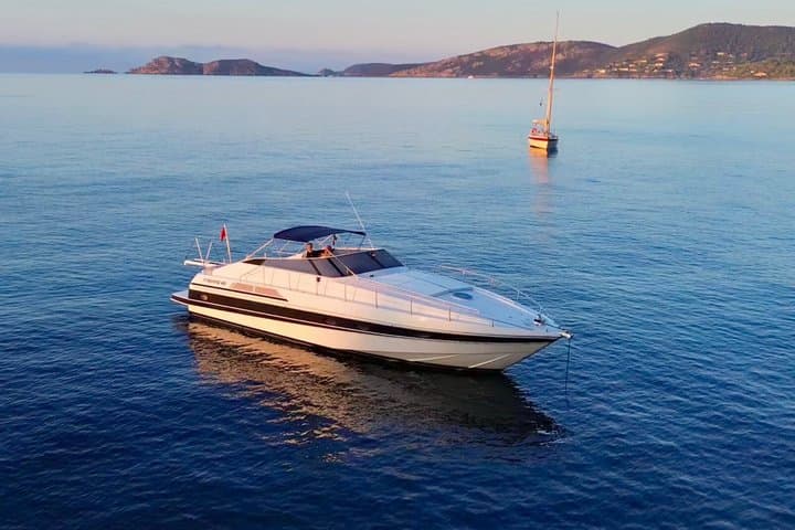 Half Day Private Yacht Charter on our Pershing 40 in Saint Tropez