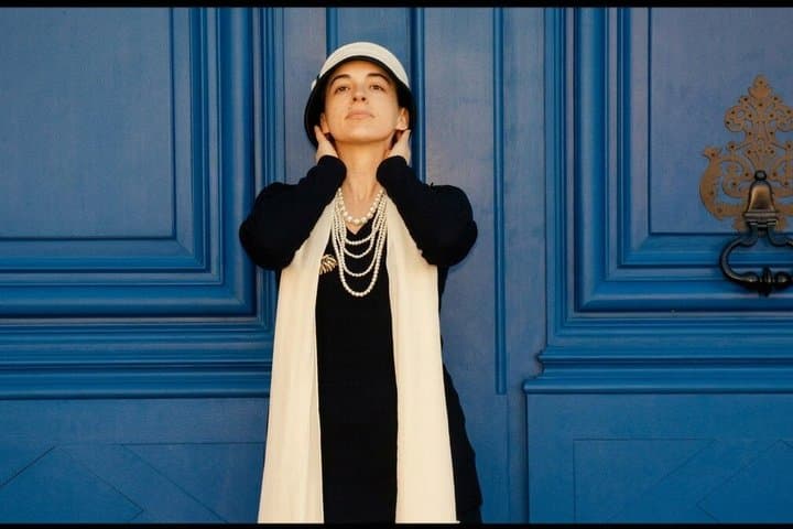 The Secrets of Coco Chanel : Unraveling the Fashion Icon