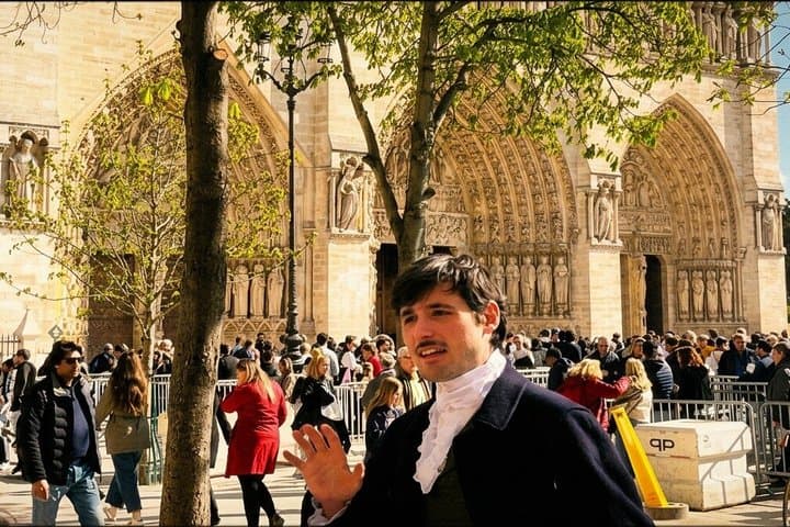 Unique Notre Dame and Medieval tour: Travel in time w/ Edgar Poe