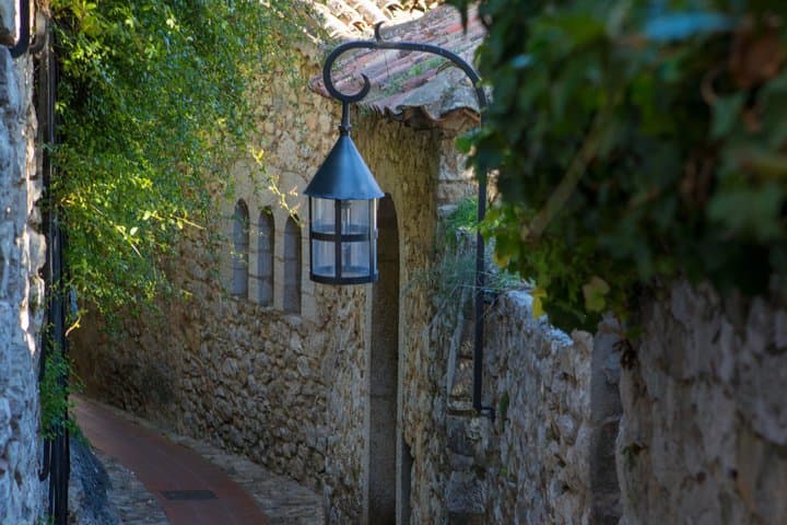 Èze Walking Tour of Medieval Village and Exotic Garden from Nice