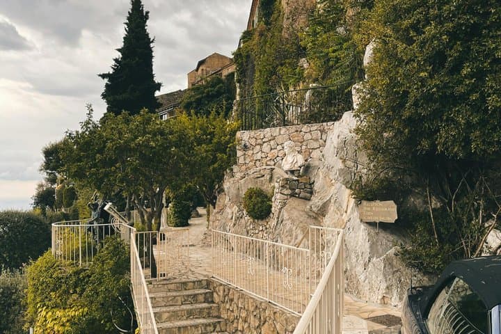 Èze Walking Tour of Medieval Village and Exotic Garden from Nice