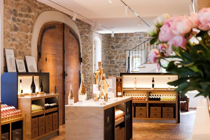 Visit of one of the most modern cellars in Provence