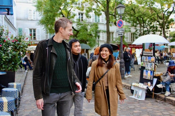 Explore Montmartre Walking Tour