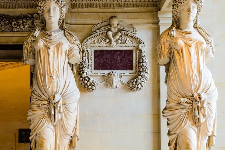 Paris: Louvre Exterior Guided Tour with Timed Entry Ticket