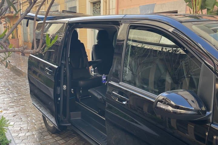 Private transfer van from cruise ship to Marseille airport