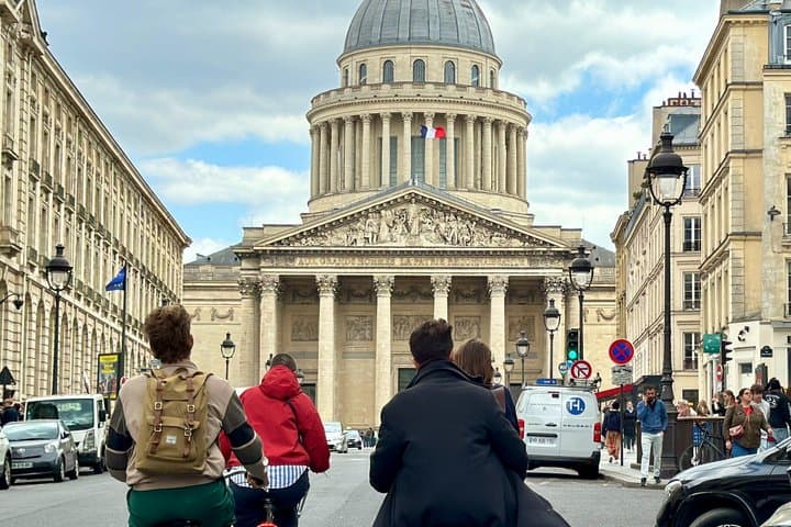 Dutch 3 Hour Bike Tour Hidden Gems of Paris with Local Guide