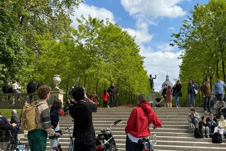 Dutch 3 Hour Bike Tour Hidden Gems of Paris with Local Guide