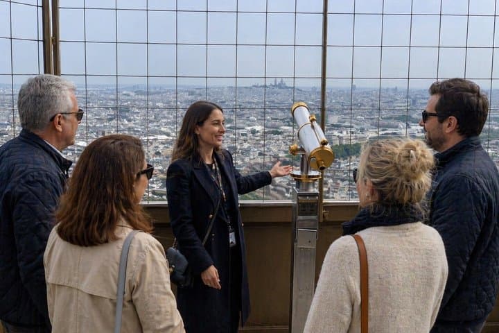 Eiffel Tower Private Tour up to the Summit with Champagne