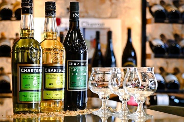 Immersive tasting of 3 Chartreuses in Nice