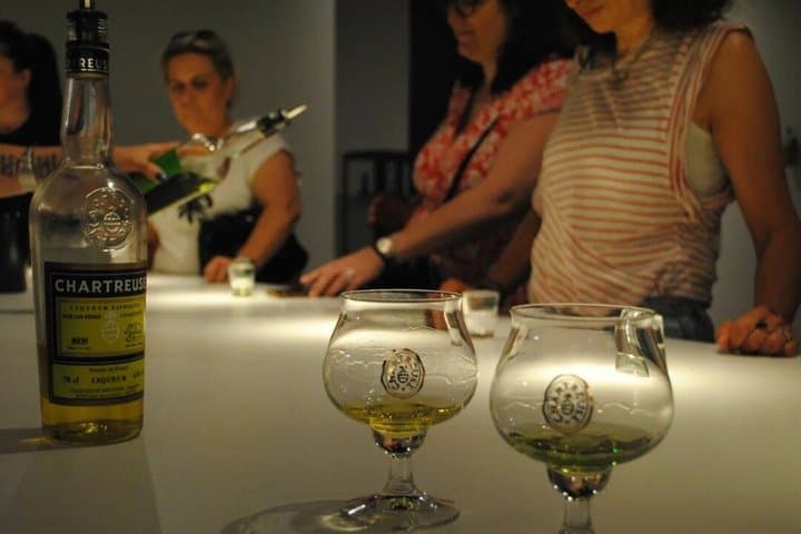 Immersive tasting of 3 Chartreuses in Nice
