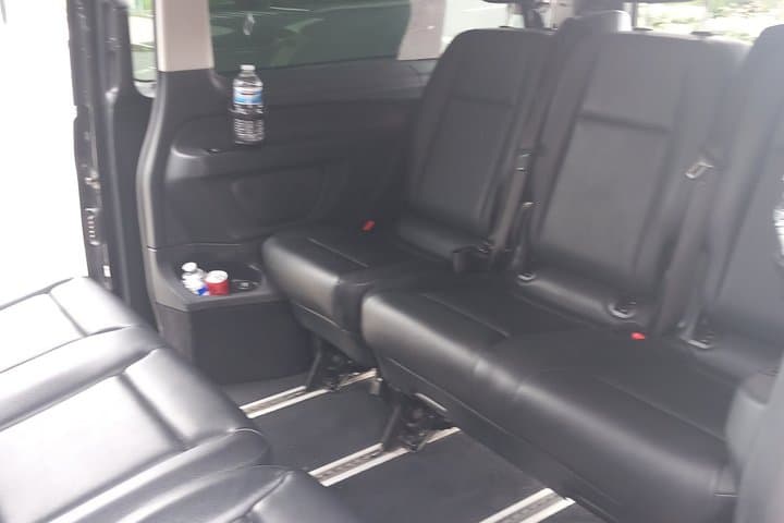 roundtrip transfer to Disneyland from airports