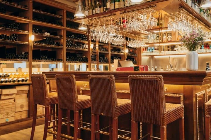 Prestige Wine and Gourmet Tasting in the Heart of Paris