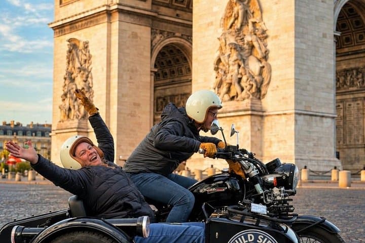 Paris: Sidecar Tour with Printed Photos
