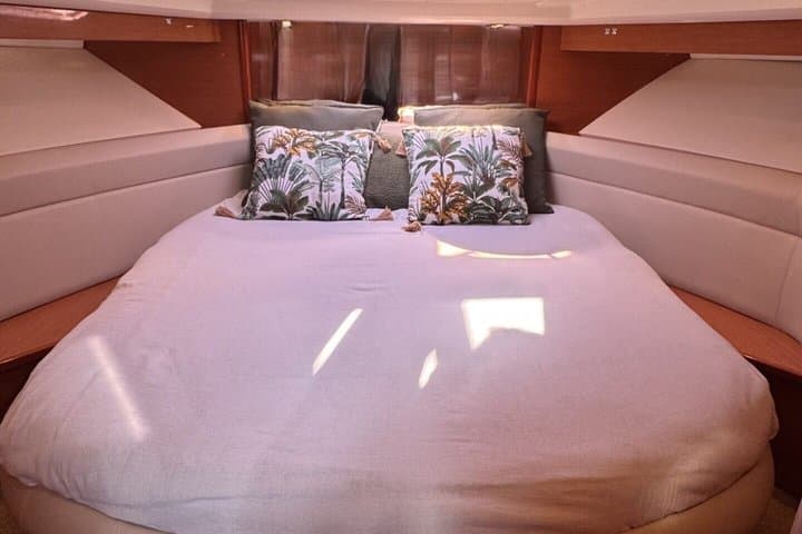 Prestige 38 Yacht Cruise on the French Riviera