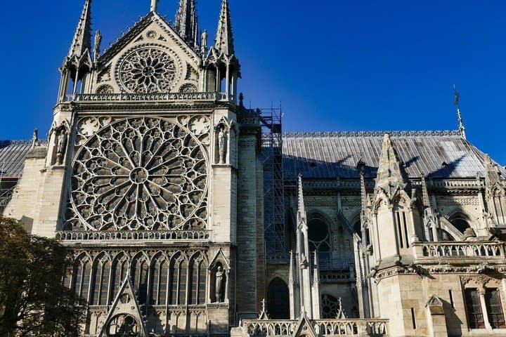 Paris Notre-Dame Tour with Scheduled Group Access