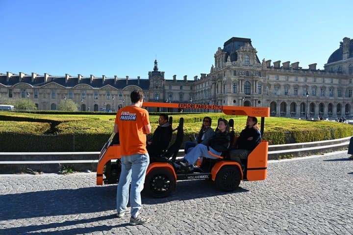 Paris Private Bike Bus Tour: Eiffel Tower, Louvre, Opéra
