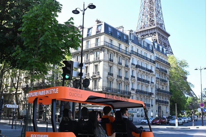 Paris Private Bike Bus Tour: Eiffel Tower, Louvre, Opéra