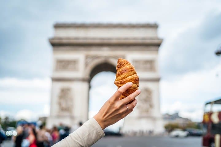 Paris Highlights from Rouen | Private Tour | Guide Optional