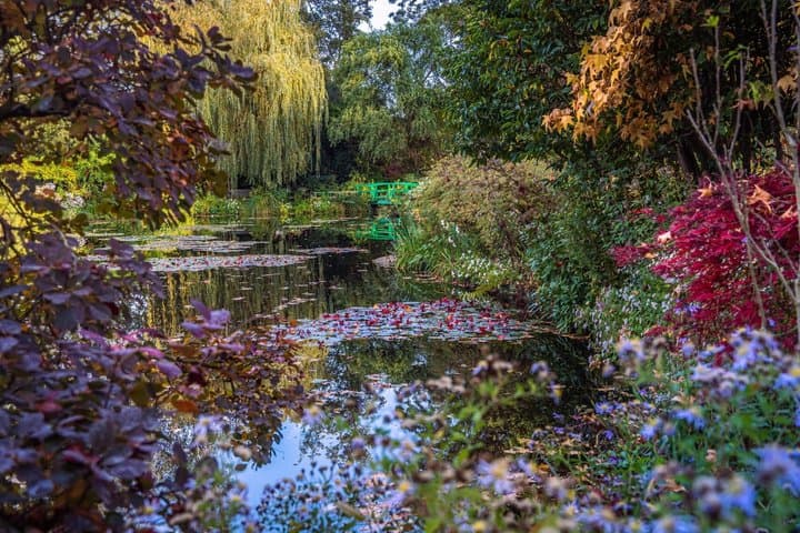Claude Monet Pivate Tour Giverny and Orangerie from Paris