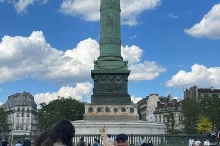 Paris French Revolution Walking Tour with Augmented Reality