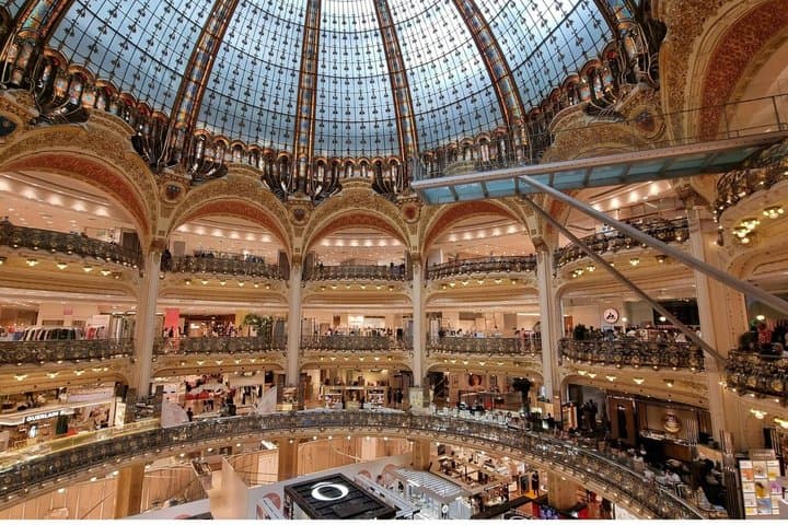 Private Paris City Tour & Shopping Experience with Chauffeur
