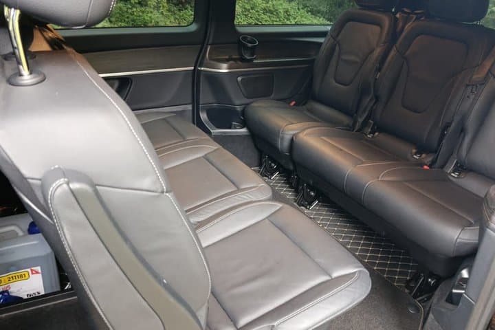 Paris City Center to Disneyland® Paris Premium Private Transfer