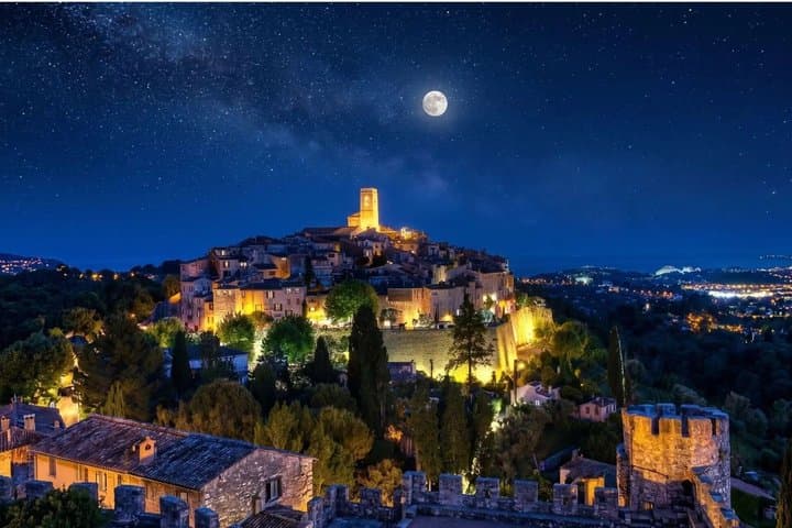 Sensory Guided Tour in Saint-Paul de Vence Medieval Village